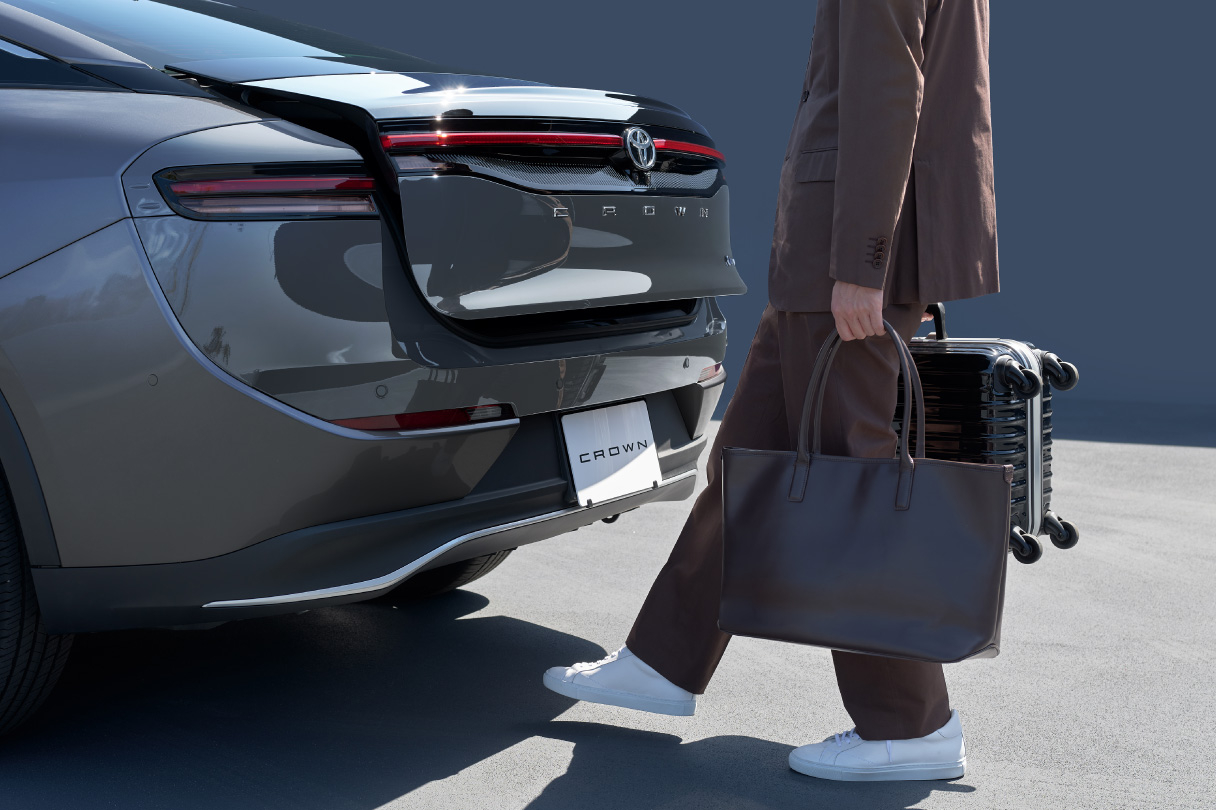 crowncrossover_feature_img19