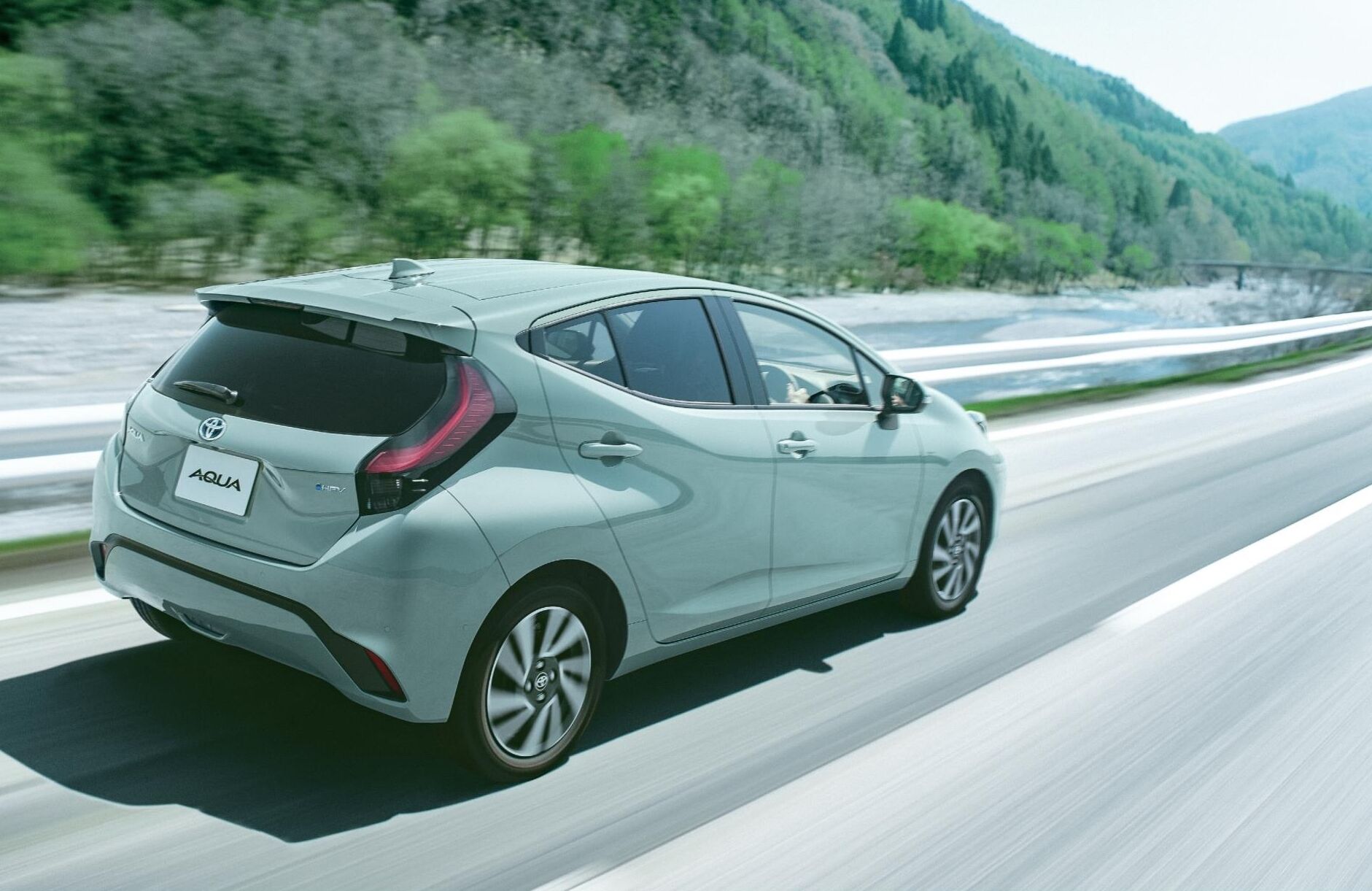 アクア試乗予約・展示車検索 | トヨタカローラ新潟株式会社