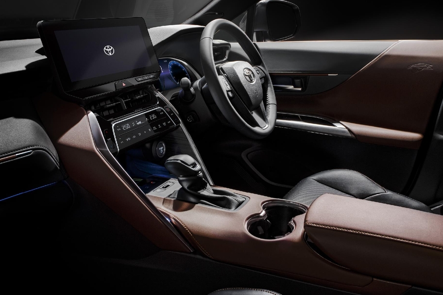 Z“Leather Package”（ハイブリッド・2WD）