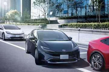 Z（ハイブリッド・2WD）