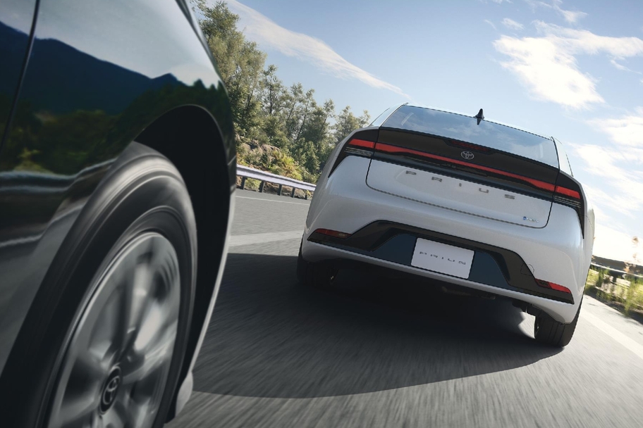 Z（ハイブリッド・2WD）